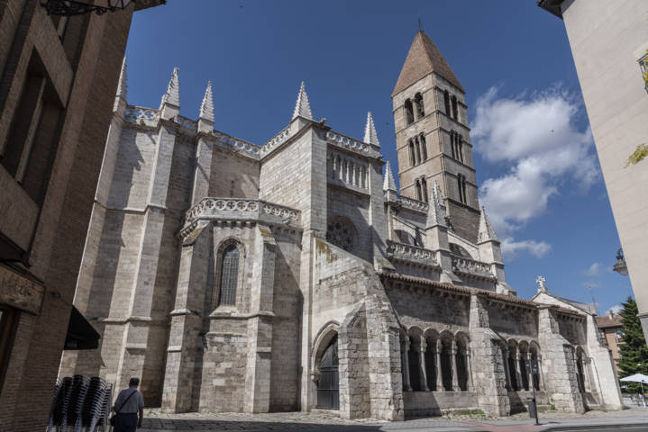 40 - Valladolid - ciudad - iglesia de Santa Maria de La Antigua
